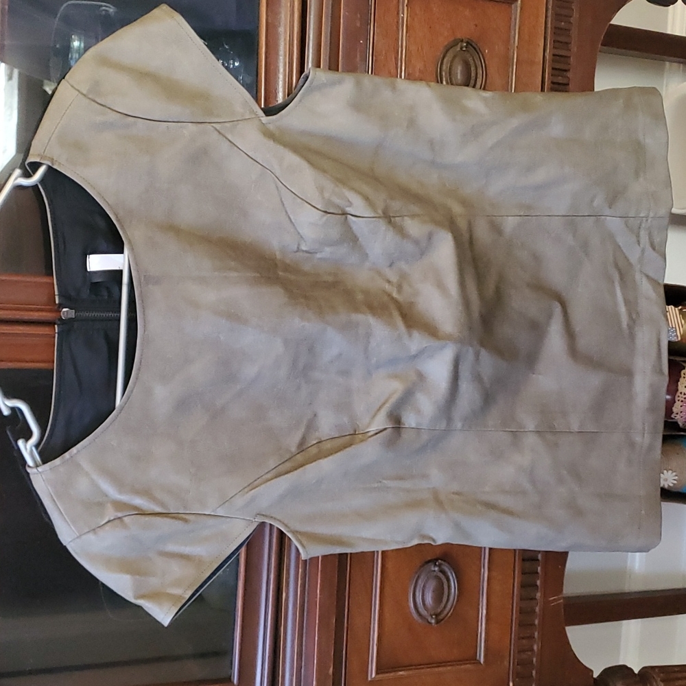 Kensie zip back top